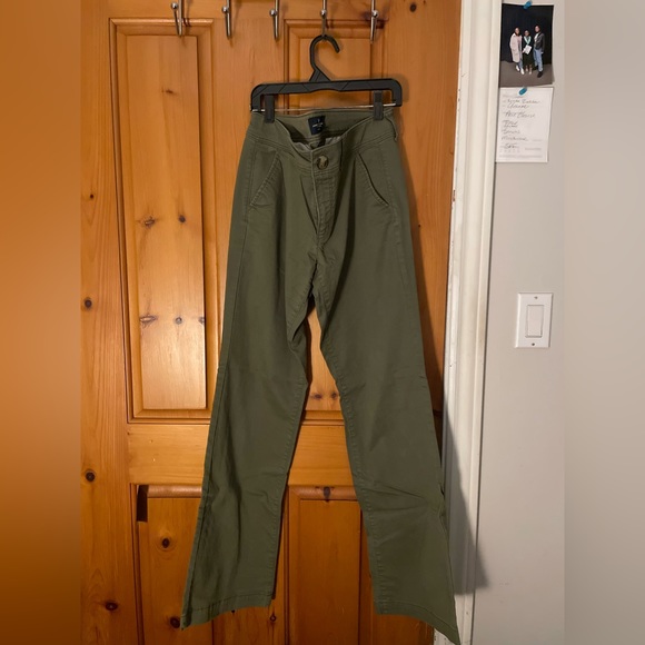 Long sleeve crop top, jumpsuit, pants and tracksuits. - Picture 6 of 12